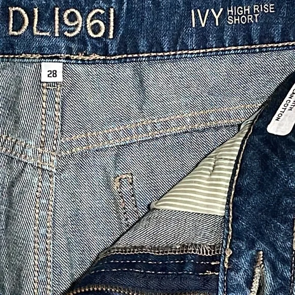 DL1961 IVY HIGH RISE FRINGED HEM DISTRESSED DENIM JEAN SHORTS **NWT** - Picture 10 of 12